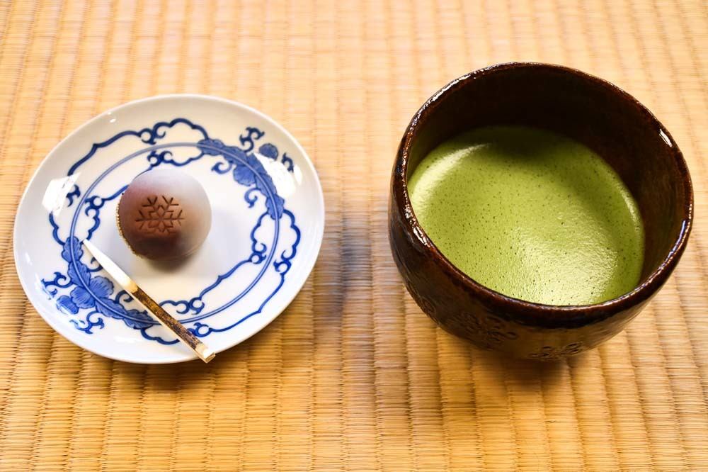 17 Best Things to do in Kanazawa You're Going to Love 24 japan_kanazawa_tea-matcha