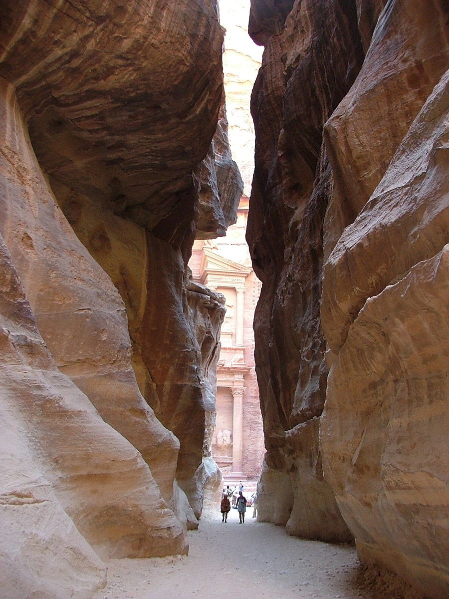 Jordan-Petra-siq-view-of-treasury