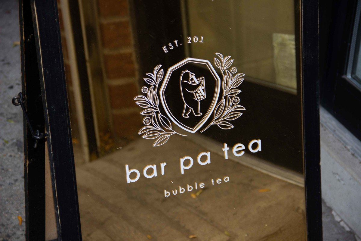 8 Best Things to do in Lower Manhattan By a Local 2 new_york_lower_manhattan_bar-pa-tea-entranc