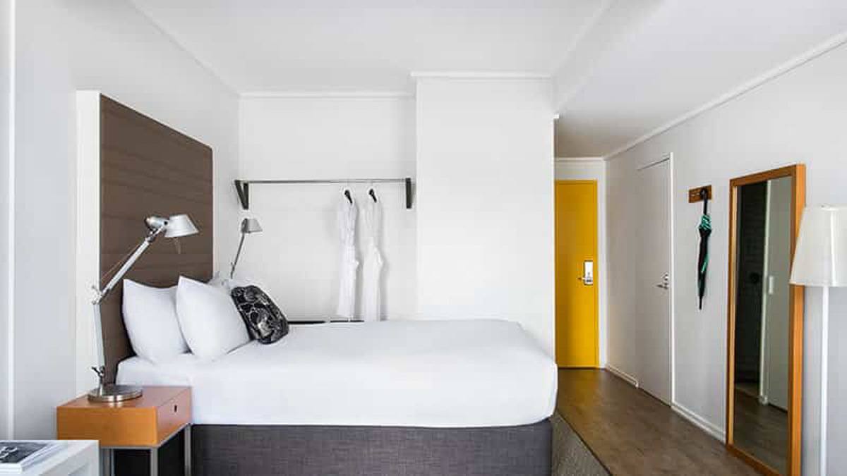5 Best Places to Stay in Melbourne for Boutique Hotel Lovers 52 Bedroom in Ovolo Landeways hotel
