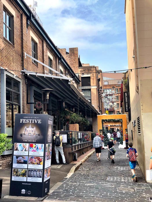Perfect Sydney Itinerary: 3, 5 and 7 Days for Boutique Hotel Lovers 42 sydney_the_rocks_laneway