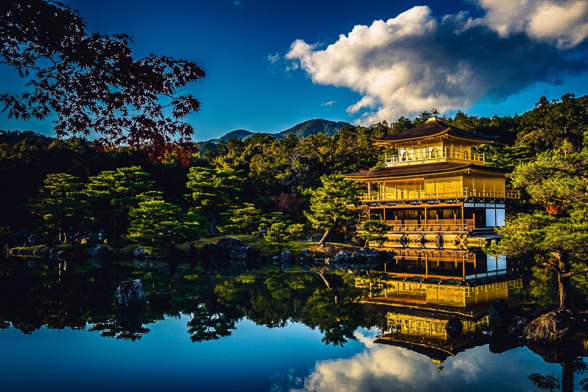Kinkaku-ji golden temple kyoto japan