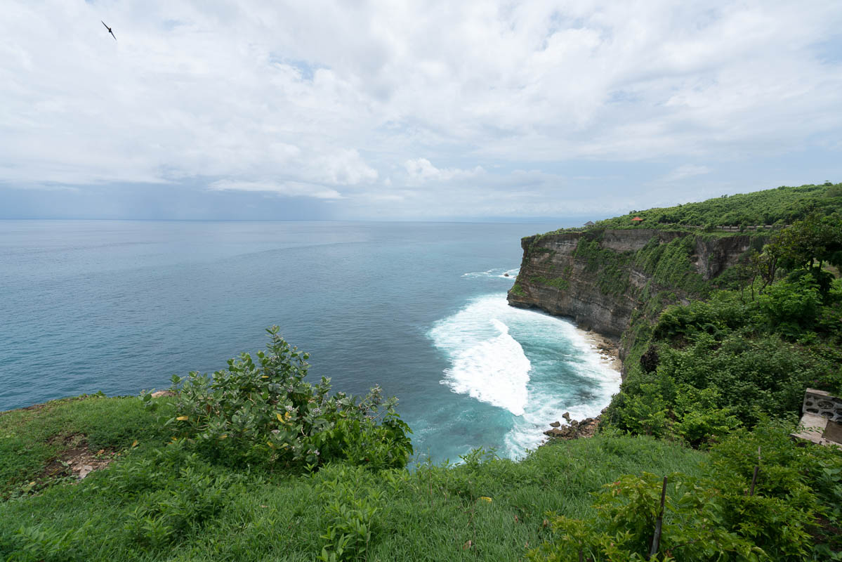 10 Days Itinerary Bali: What you Can't Miss & Must Do 7 ulutwatu beach bali indonesia
