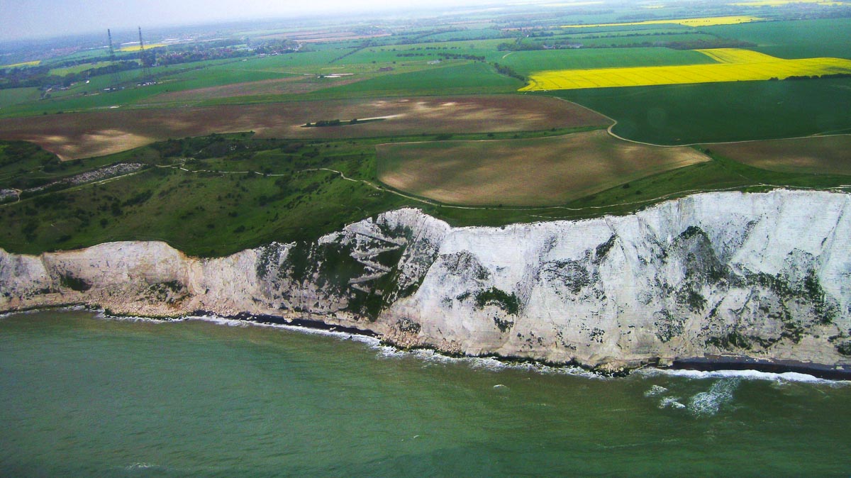 45 Impressive English Landmarks You Will Want to See 8 aerial views of dover