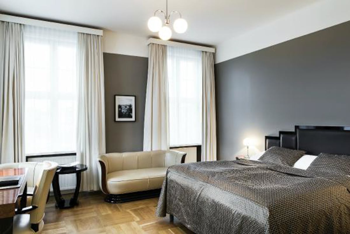 3 Days in Iceland | The Ultimate Guide to the Land of Fire and Ice 32 hotel borg iceland double room