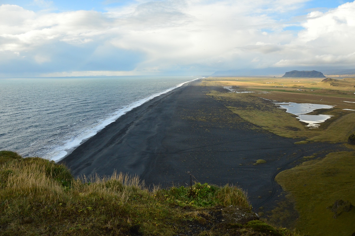 3 Days in Iceland | The Ultimate Guide to the Land of Fire and Ice 20 vik black beach.