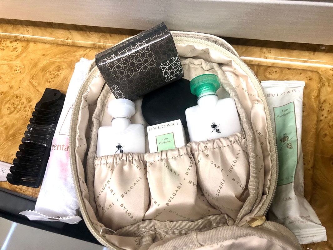 Emirates Business Class Review: Is it Worth It? 34 emirates business class toiletries set in bag