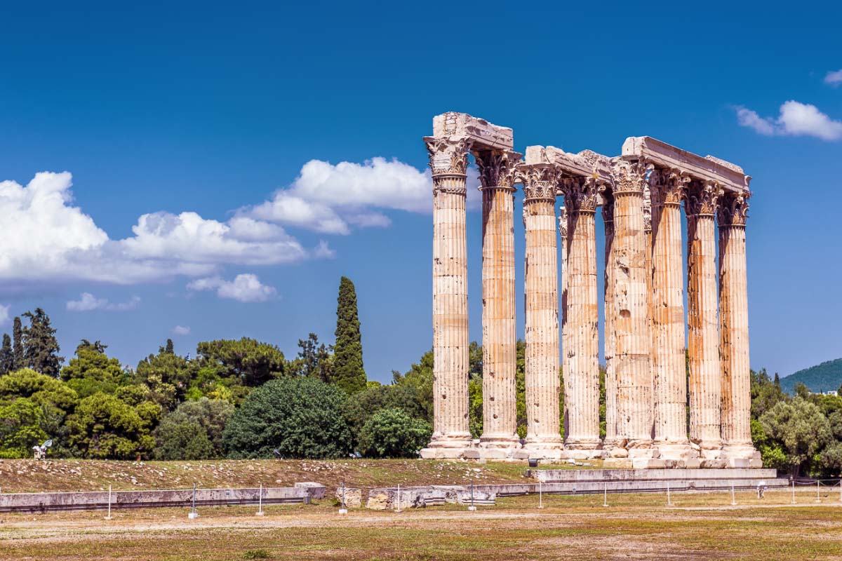 11 Famous Greek Landmarks You Must See