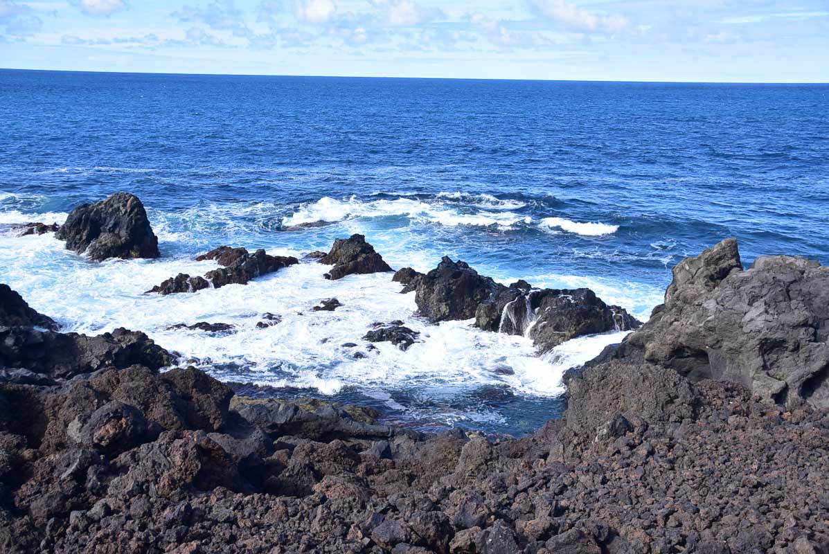 29 Best Things to do on Lanzarote That You Won't Want to Miss 31 Lanzarote cliff tops and sea view in the south west 2