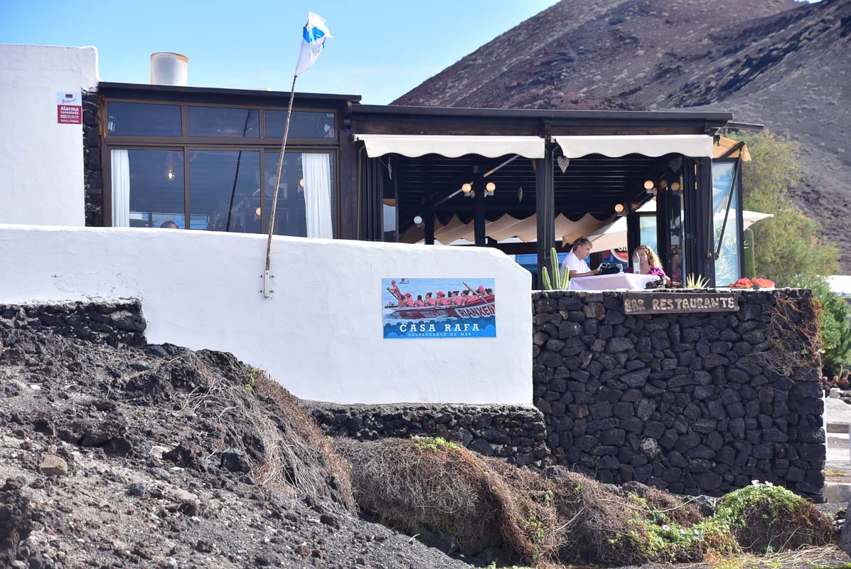 29 Best Things to do on Lanzarote That You Won't Want to Miss 26 Lanzarote el golfo restaurant