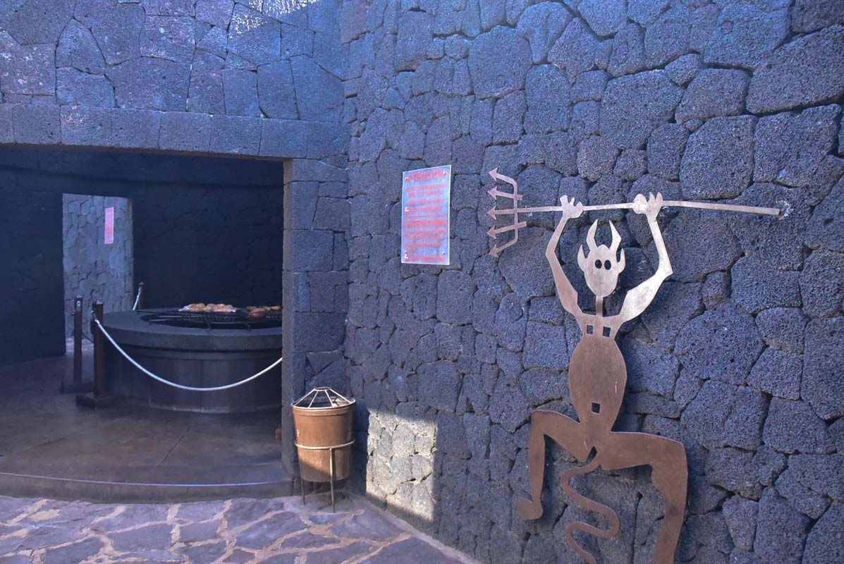29 Best Things to do on Lanzarote That You Won't Want to Miss 11 Lanzarote timanfaya park El diablo restaurant.