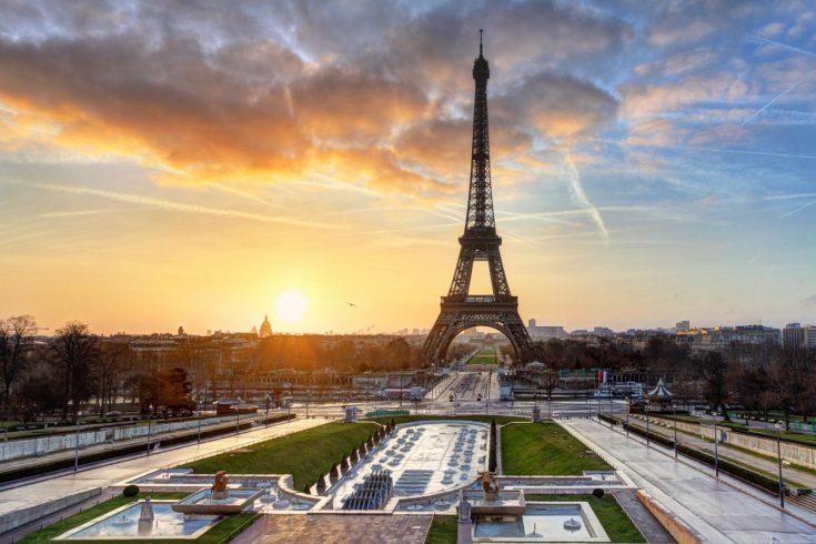 Sunrise in Paris - The Eiffel Tower