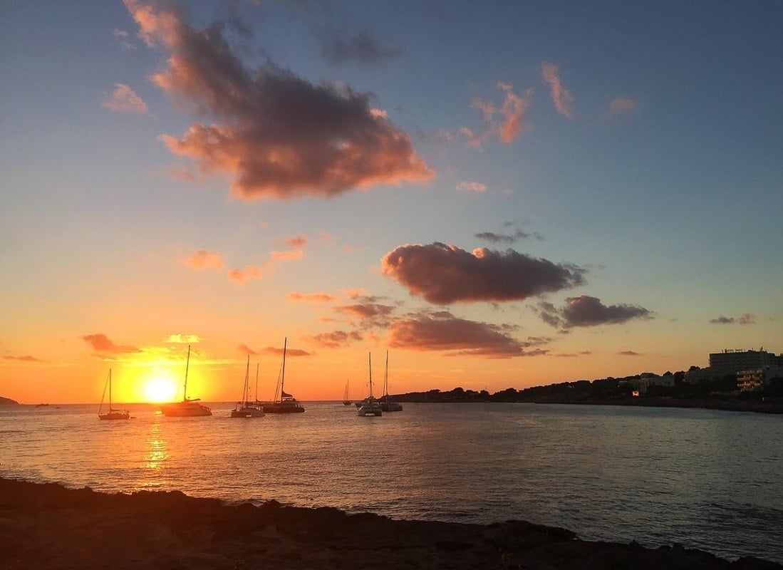 13 Spectacular Sunsets in Ibiza You Won't Want to Miss (2022) 2 ibiza_sunset_in_summer