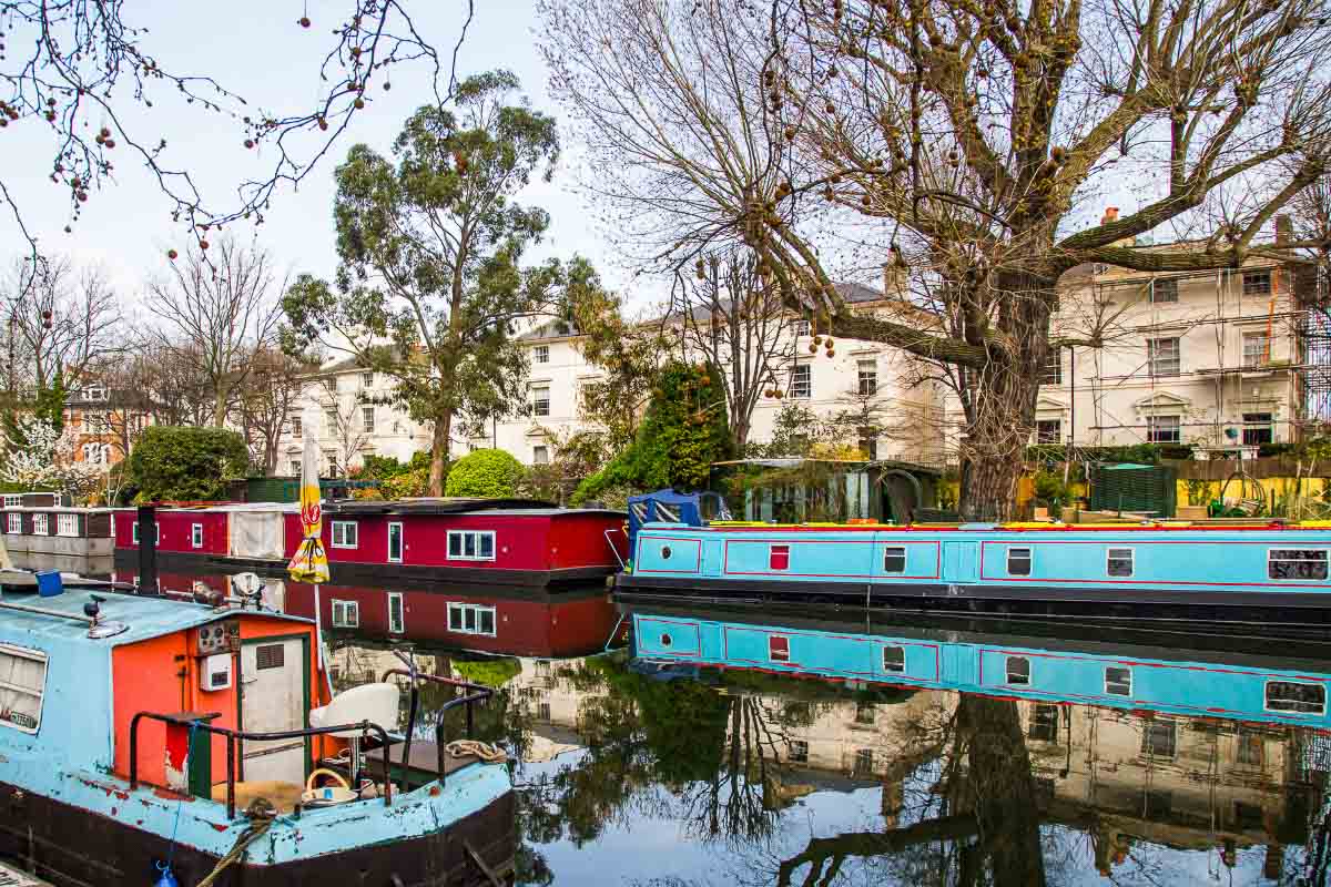 67 Facts about London (2022) Most People Don't Know 3 houseboats on the canal in little venice facts about london