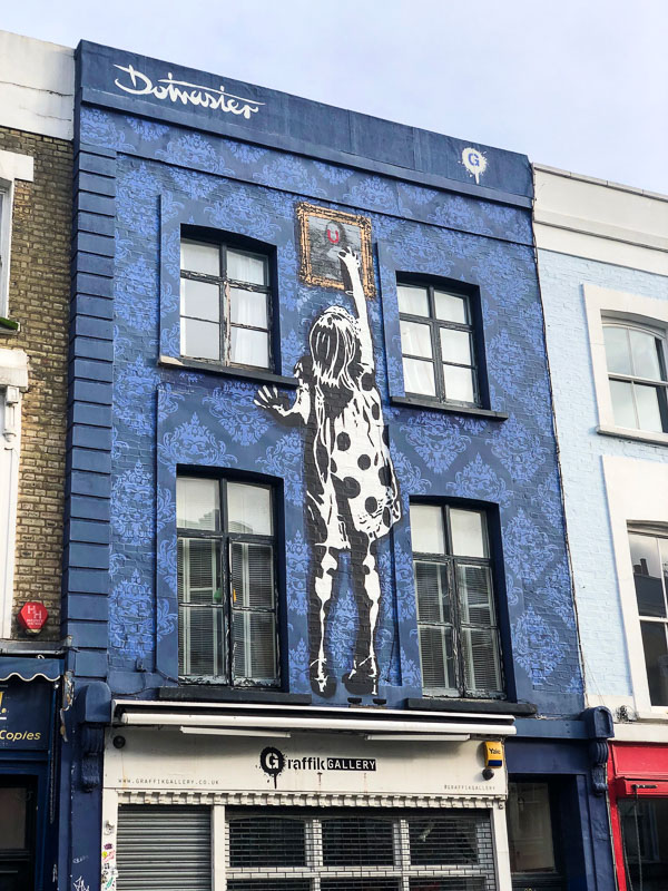 14 Fantastic Things to do in Notting Hill 16 notting hill street art mural