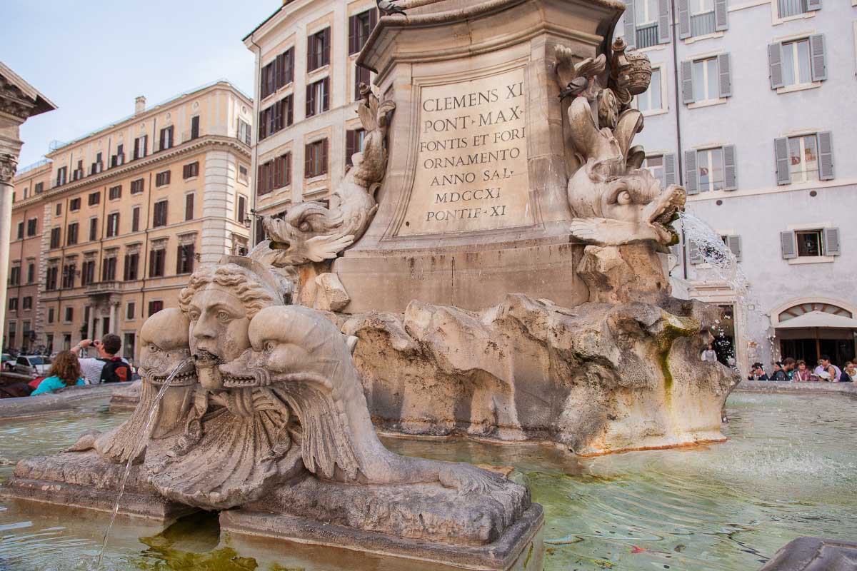 25 Spectacular Rome Monuments You Won't Want to Miss (2022) 36 Fontana del Pantheon 1