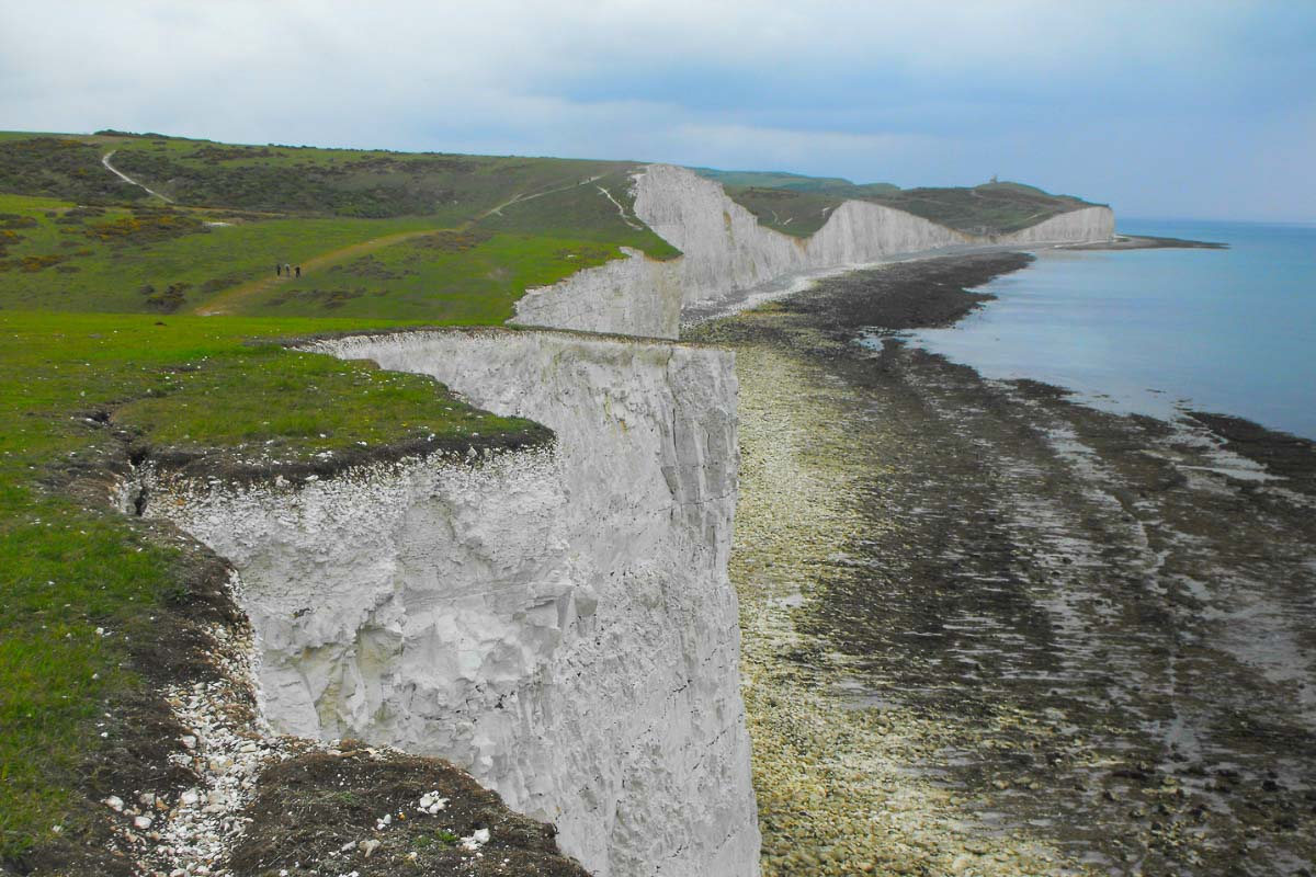 45 Impressive English Landmarks You Will Want to See 19 seven sisters cliff england