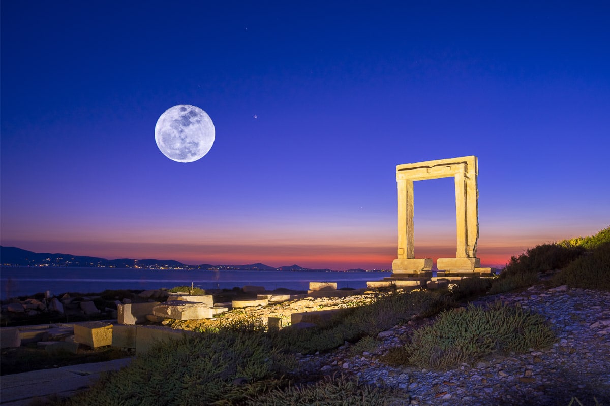 Naxos, Grécia lua