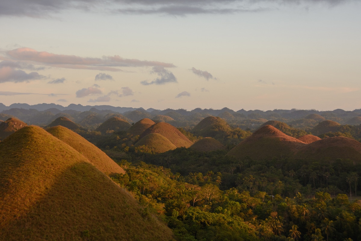 31 Stunning Asia Landmarks for your Bucket List 53 chocolate hills The Philippines