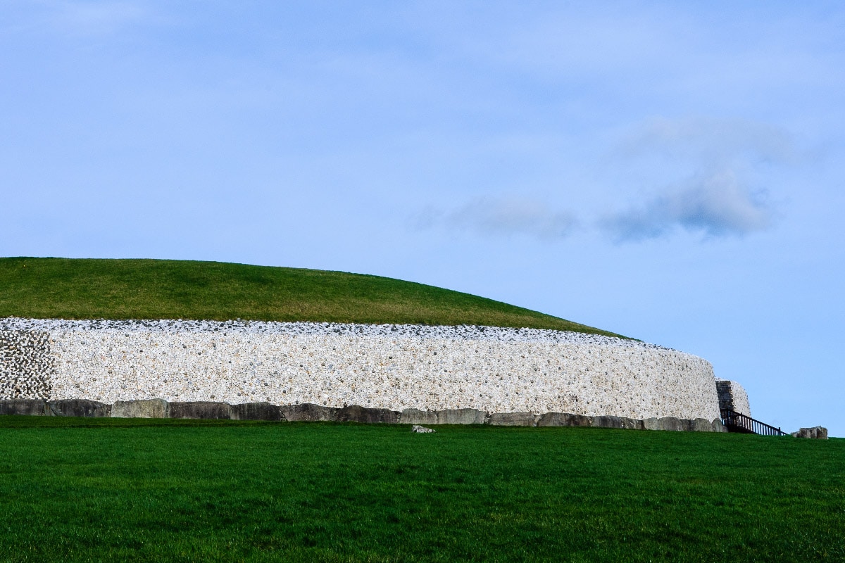 35 Famous Ireland Landmarks You'll Want to Visit in 2022 12 newgrange tomb ireland