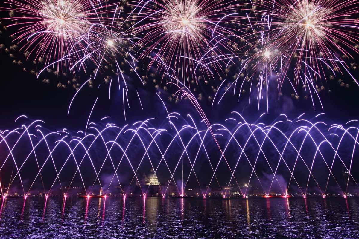 11 Places to see the Venice Sunset (2022) You Won't Want to Miss 19 Festa del Redentore