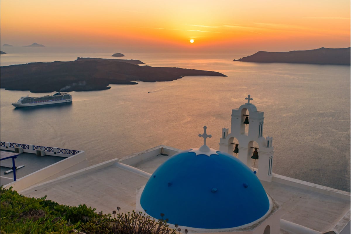 9 Great All-Inclusive Vacations for Singles Over 50 (2022) You'll Love 9 Fira sunset santorini