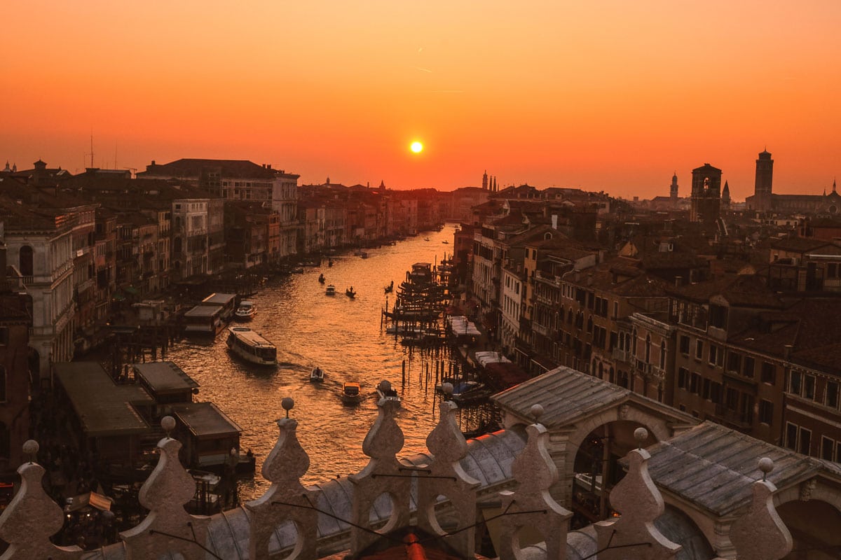11 Places to see the Venice Sunset (2022) You Won't Want to Miss 24 Sunset Canal Grand Venice