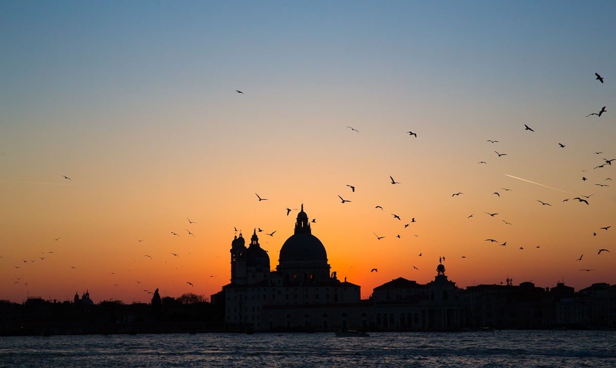 11 Places to see the Venice Sunset (2022) You Won't Want to Miss 17 Sunset in venice italy