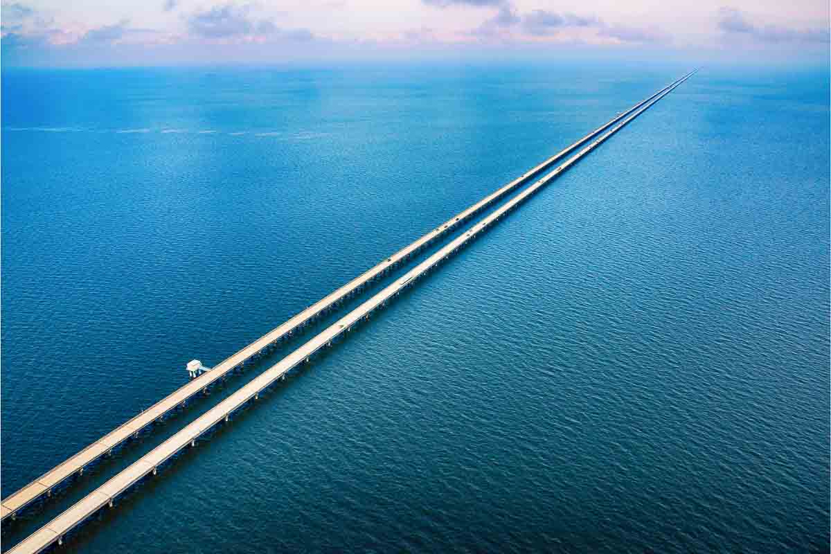 29 Striking American Bridges (2022) You'll Want to Cross 17 lake pontchartrain causeway louisiana