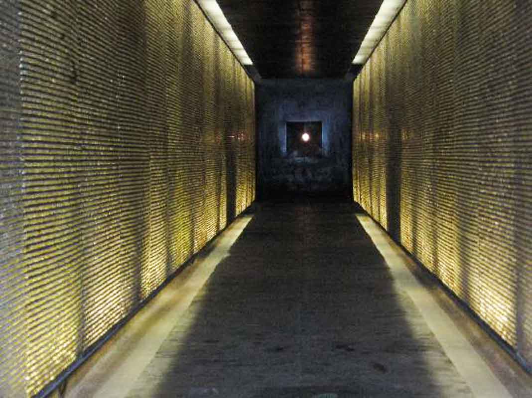 25 Famous Paris Monuments Not to Miss (2022) 30 memorial to the departed marytrs paris