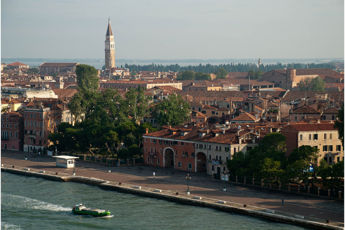 11 Places to see the Venice Sunset (2022) You Won't Want to Miss 23 venice-waterfront-promenade-riva-dei-sette-martiri