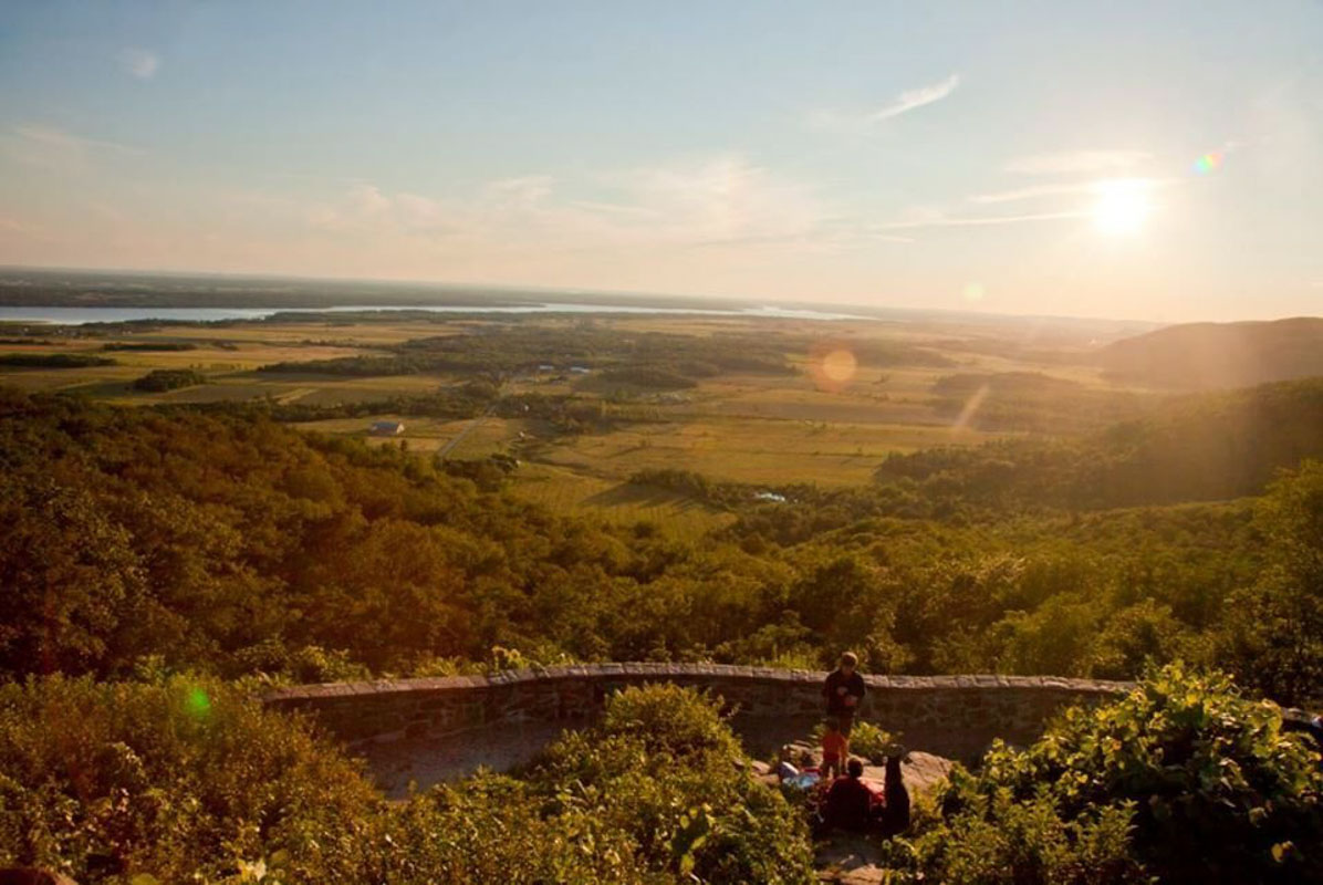 21 Best Places to Watch the Sunset Ottawa Style 14 Champlain Lookout Point