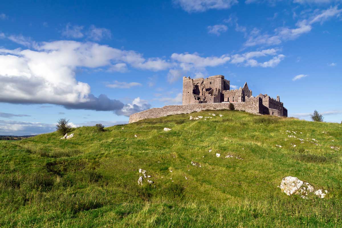 35 Famous Ireland Landmarks You'll Want to Visit in 2022 27 Rock of Cashel