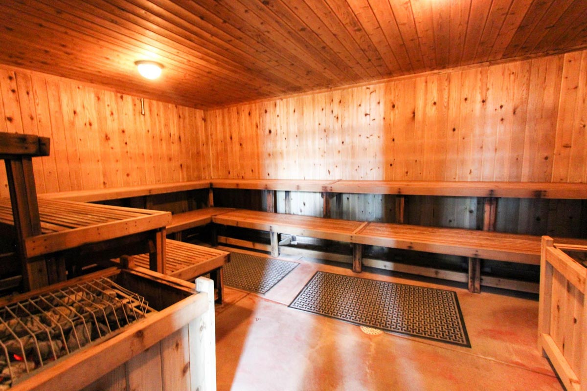 29 Best Hot Springs in Montana You'll Love 7 bozeman-hot-springs sauna