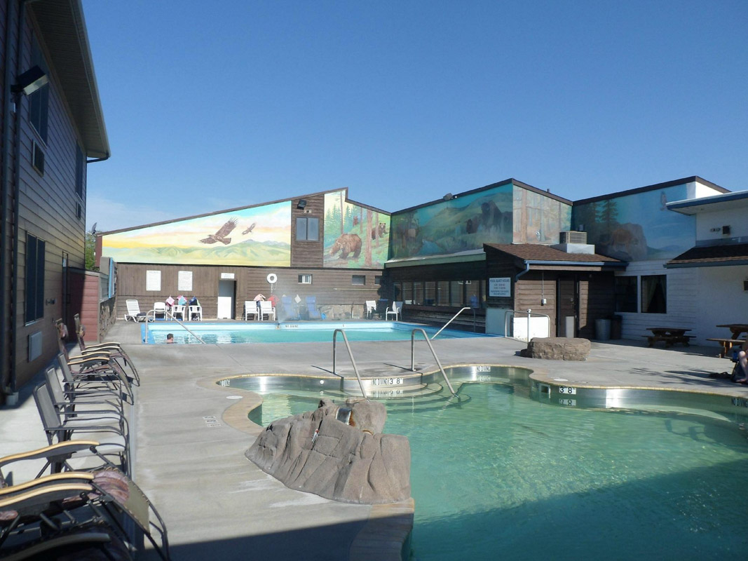 29 Best Hot Springs in Montana You'll Love 26 spa-hot-springs-motel