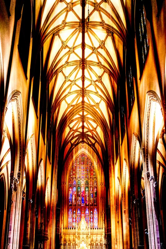 19 Historical Places in New York You Need to Visit (2022) 16 trinity church new york interior