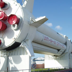florida kennedy space centre rocket