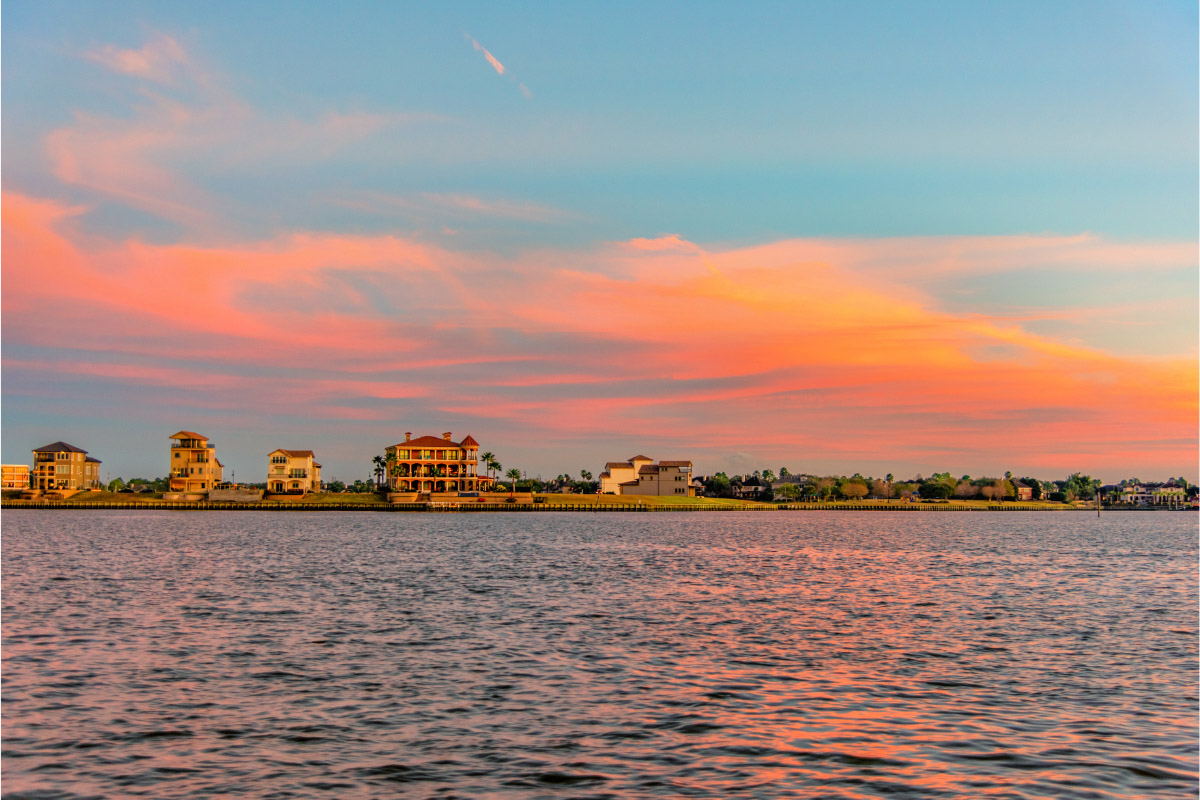 21 Charming Texas Coastal Towns (2022) You'll Love 4 Kemah