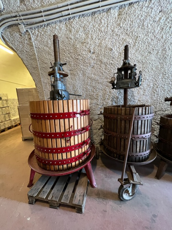 hatzidakis wine press