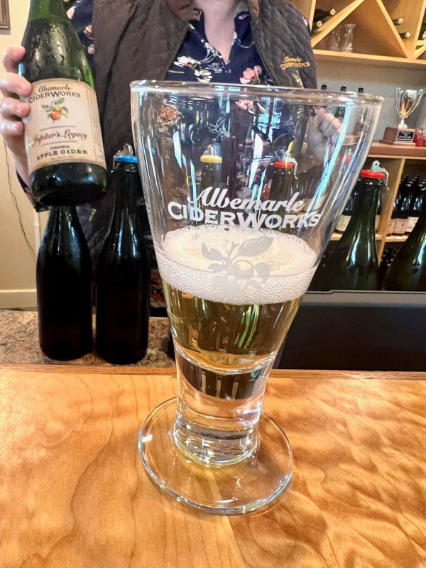 15 Wineries in Charlottesville Va (2022) You'll Love I Monticello Wine Trail 47 albemarle glass