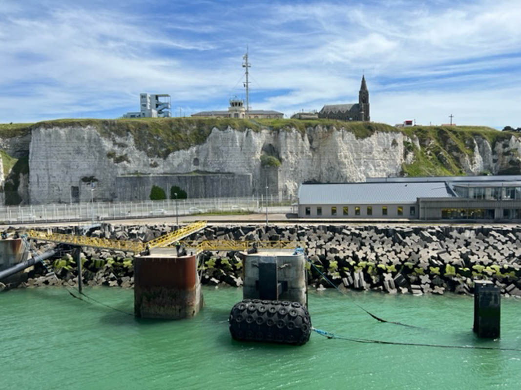 28 Interesting Things to do in Normandy (2022) You'll Love 2 dieppe limestone cliffs