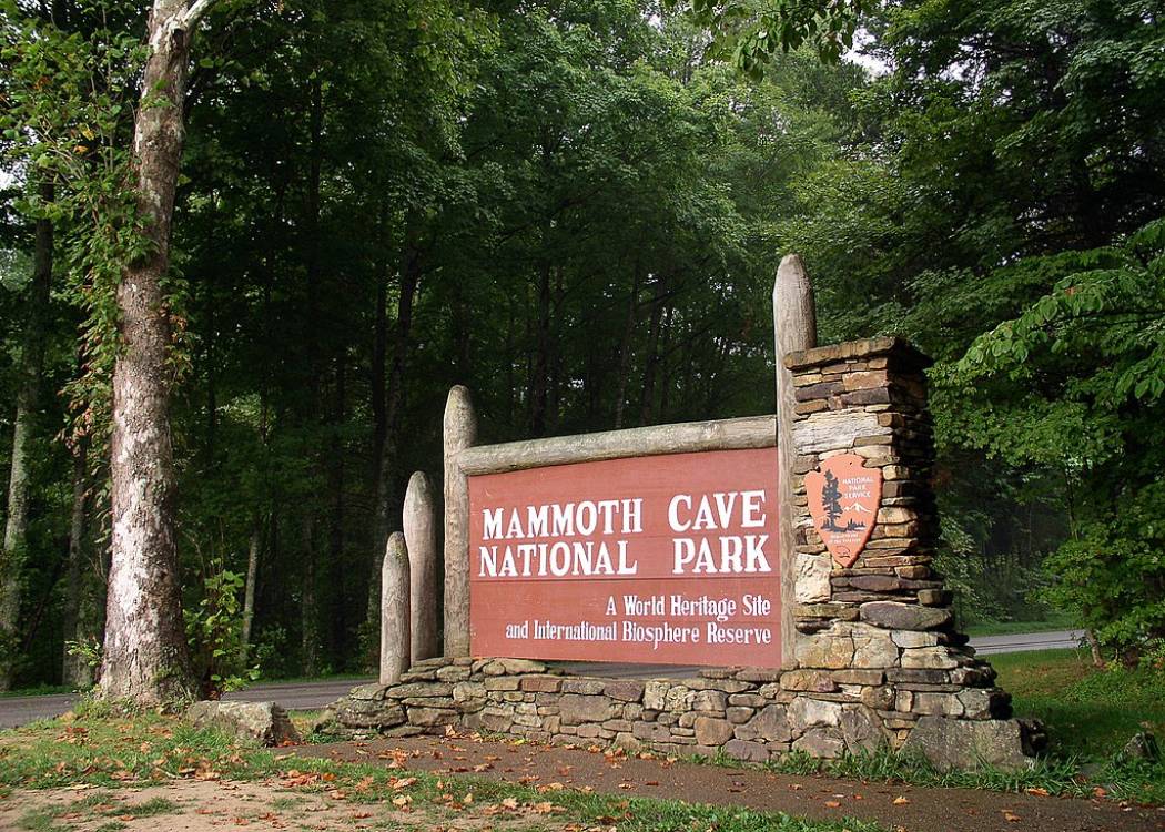 9 Best National Parks On The East Coast Of The United States (2023) 10 Mammoth Cave National Park Entrance