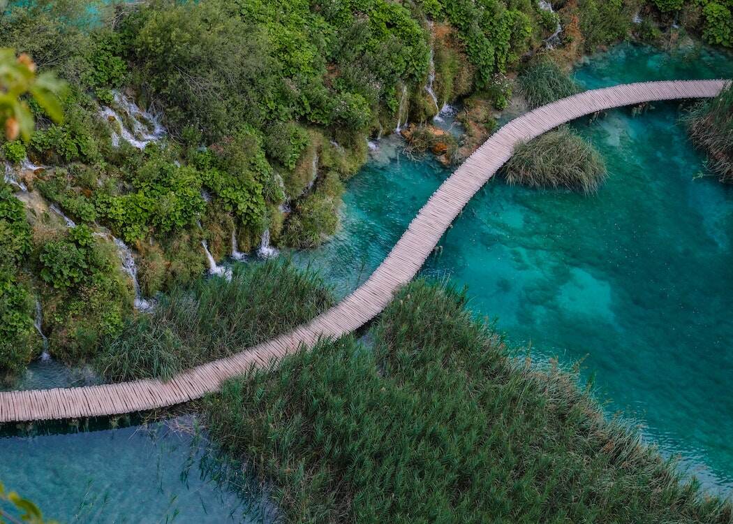 37 Most Beautiful Lakes in the World (2022) You Need to See 28 plitviče-lakes-croatia
