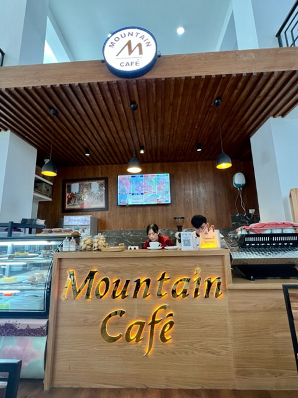 mountain cafe