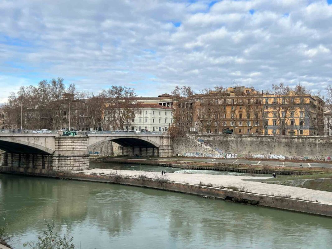 15 Beautiful Bridges in Rome you Must Cross 28 ponte garibaldi