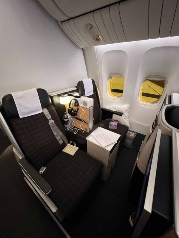 Swiss Air Business Class Review (2023) 9 swiss air business class seats