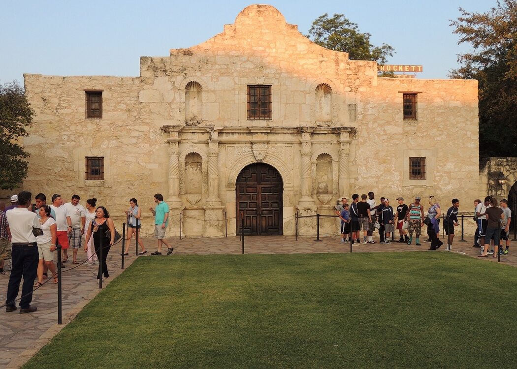 33 Most Visited Places in the United States (2023) 23 the-alamo